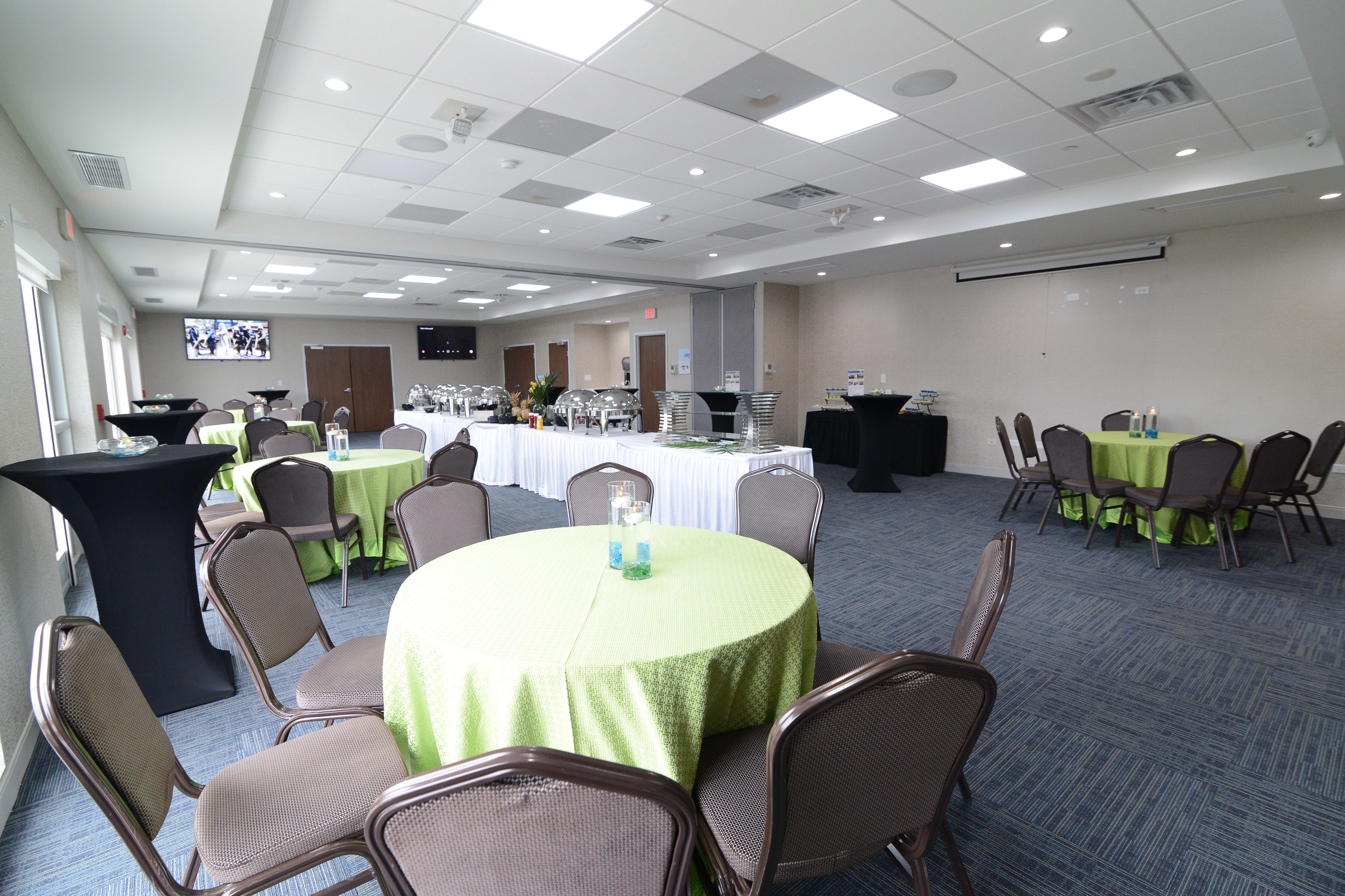 Holiday Inn Express & Suites Chicago North Shore - Niles By Ihg Luaran gambar