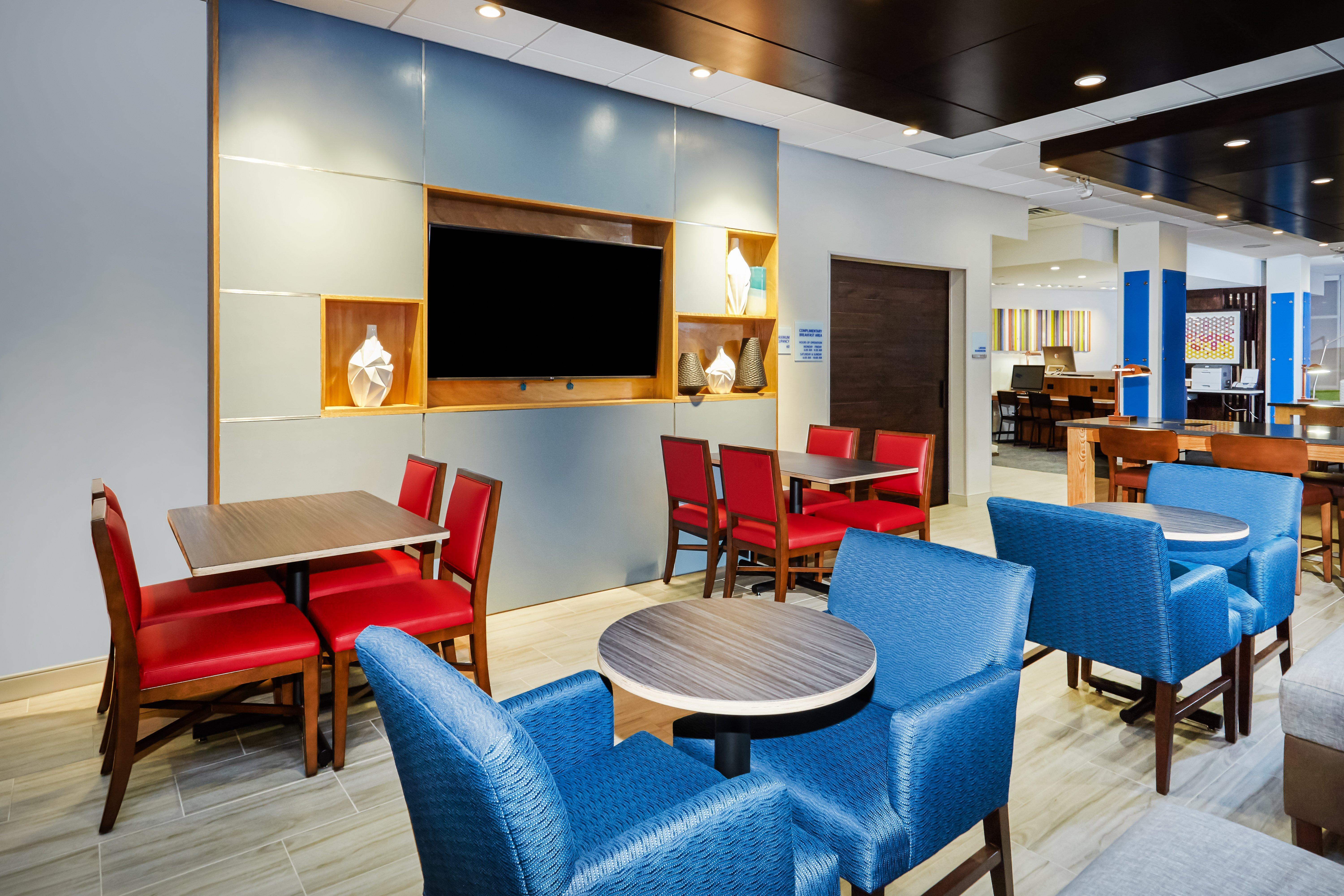 Holiday Inn Express & Suites Chicago North Shore - Niles By Ihg Luaran gambar