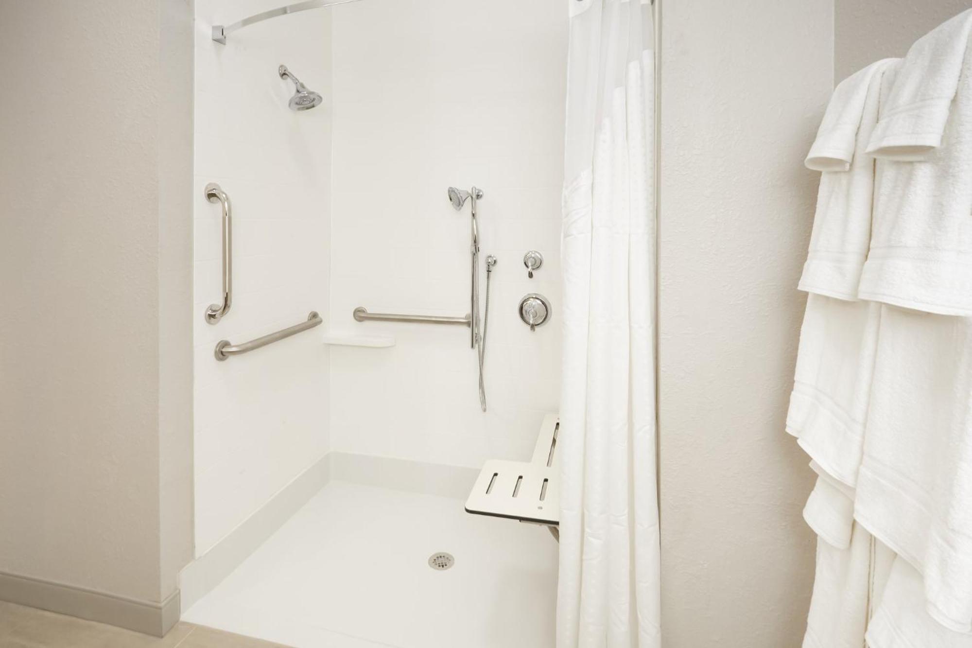 Holiday Inn Express & Suites Chicago North Shore - Niles By Ihg Luaran gambar