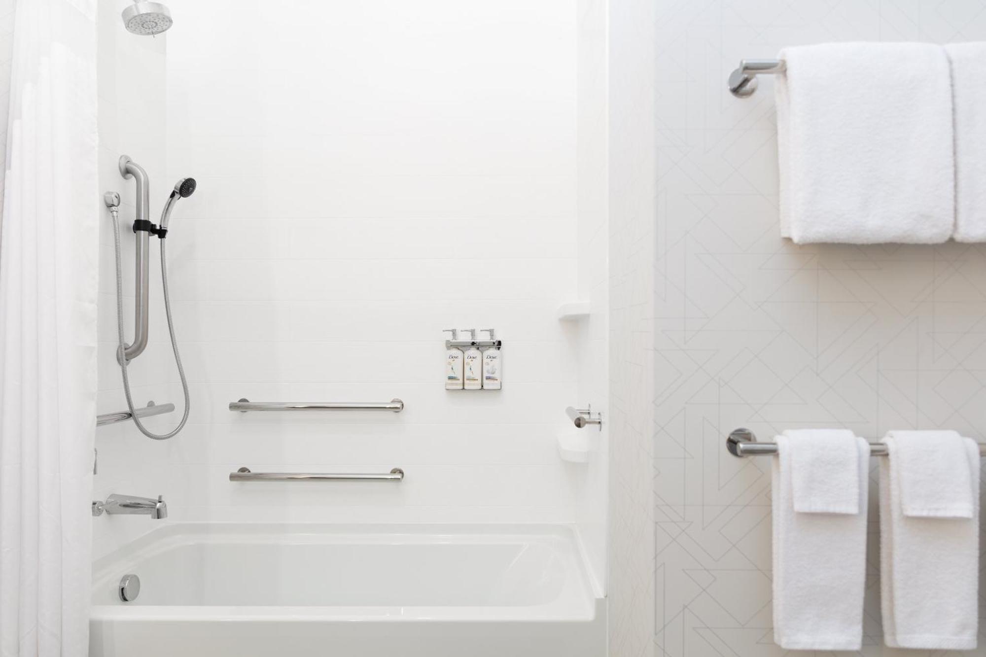 Holiday Inn Express & Suites Chicago North Shore - Niles By Ihg Luaran gambar