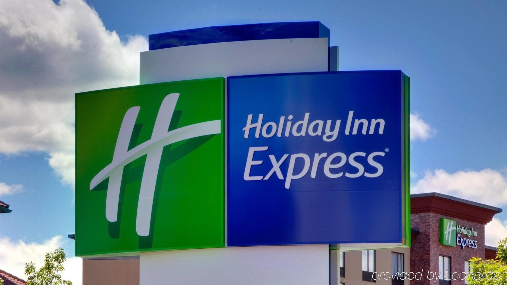 Holiday Inn Express & Suites Chicago North Shore - Niles By Ihg Luaran gambar
