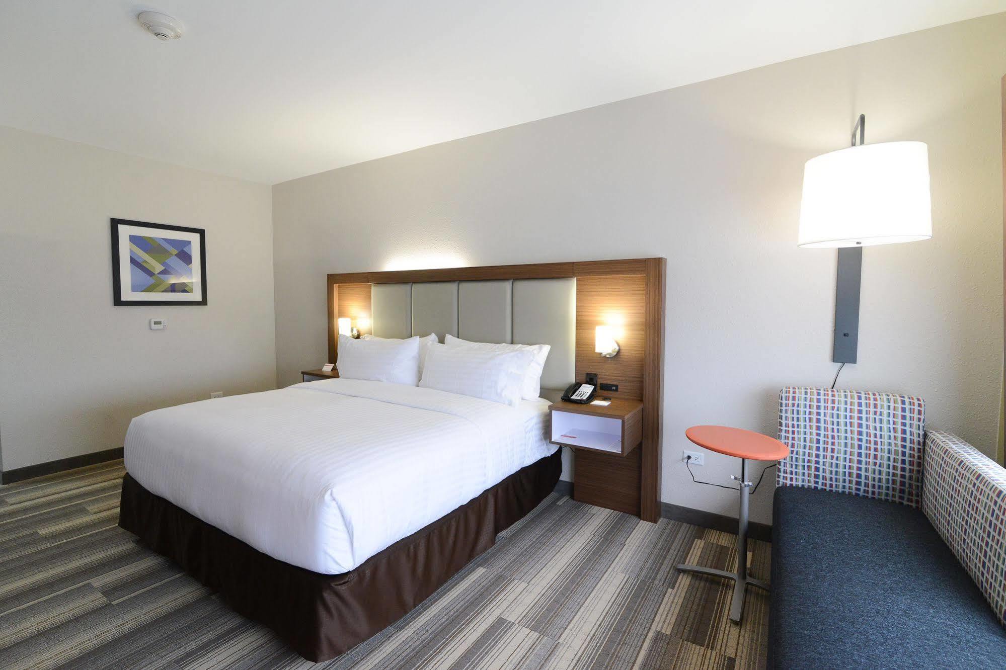 Holiday Inn Express & Suites Chicago North Shore - Niles By Ihg Luaran gambar